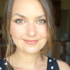 Meet your Posher, Adela